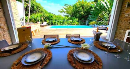 Villa Jelo - 3 bdr - 2.5 bth - Pool & SPA - Games Room