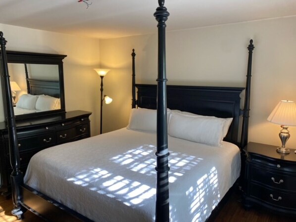 3 bedrooms, WiFi, bed sheets - Comfort Cottage (Northport)