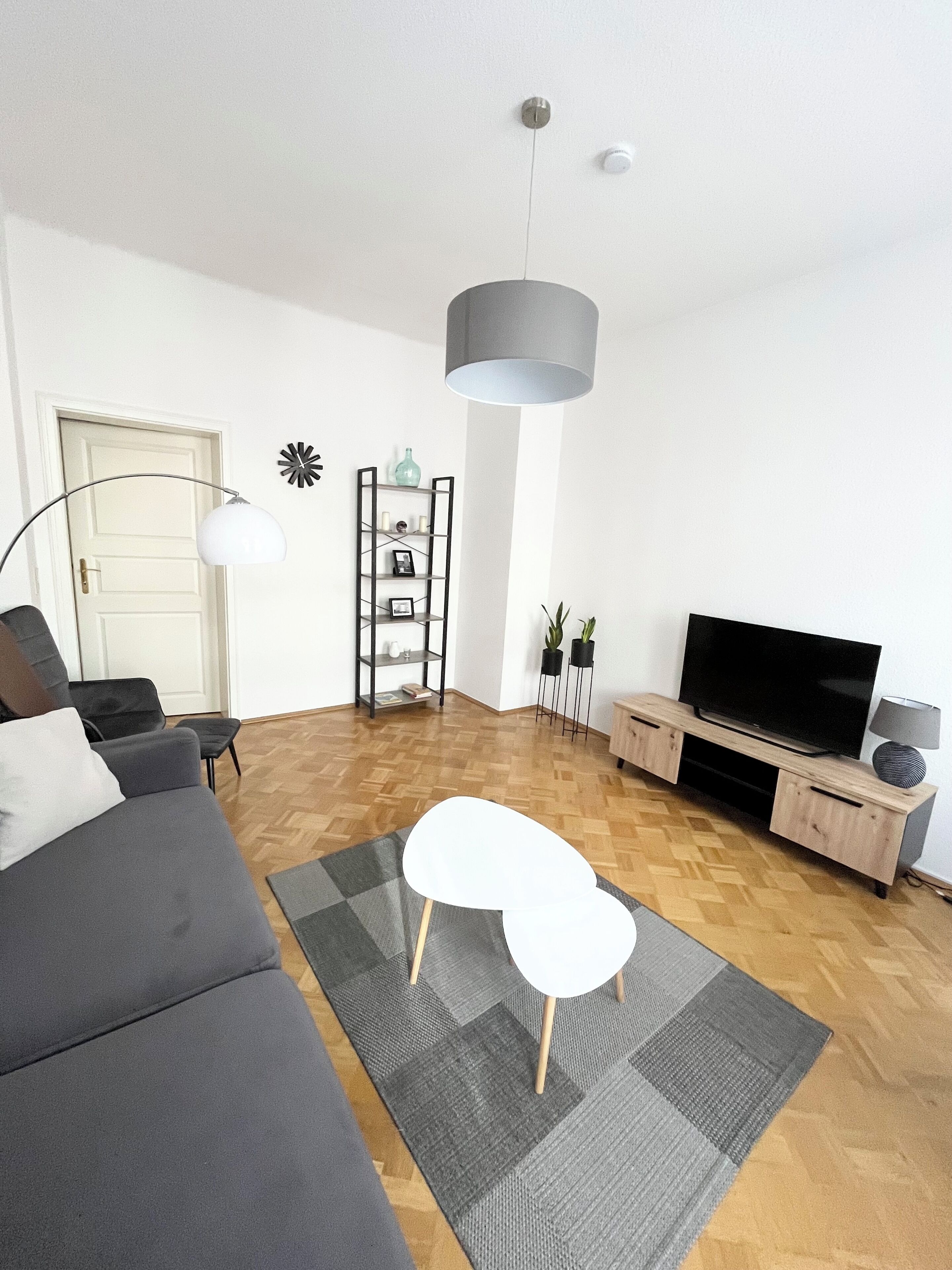 Stillvolles 3r Apartment Mit Balkon - Leipzig