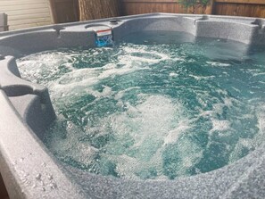 Bañera de hidromasaje exterior