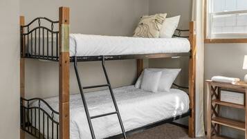 4 Schlafzimmer, kostenloses WLAN, Bettwäsche