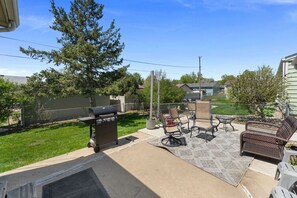 Terrace/patio - Heartland Haven: A 4-Bed Delight in Sioux Falls (Sioux Falls)