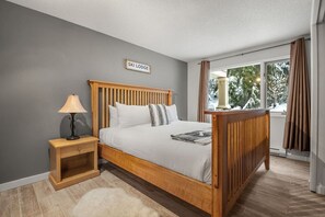 2 bedrooms, desk, free WiFi, bed sheets