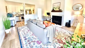 TV, fireplace, stereo