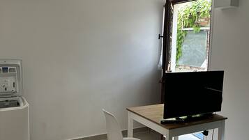 1 chambre, bureau, fer et planche Ă  repasser, Wi-Fi