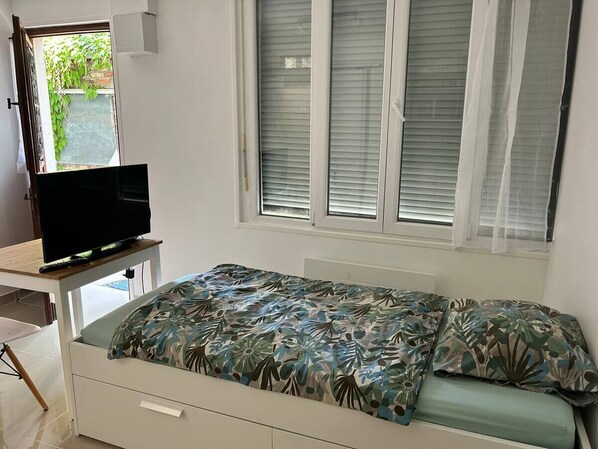 1 Schlafzimmer, Schreibtisch, Bügeleisen/Bügelbrett, WLAN