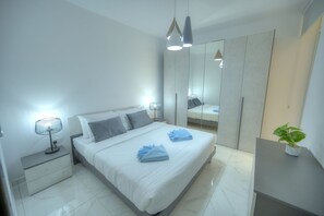 1 dormitorio, tabla de planchar con plancha, wifi gratis y ropa de cama