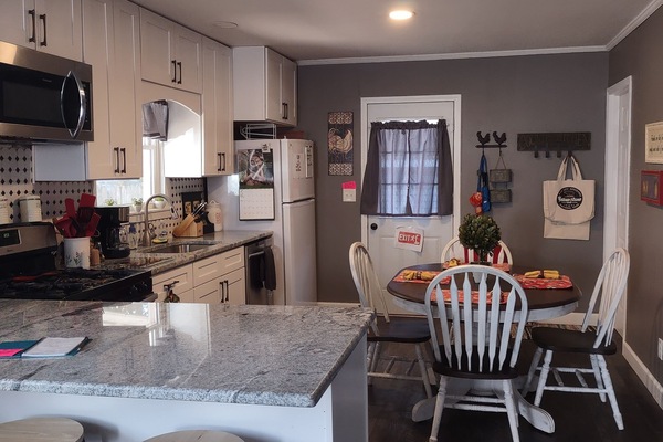 Refrigerador, microondas, horno, placa de cocina