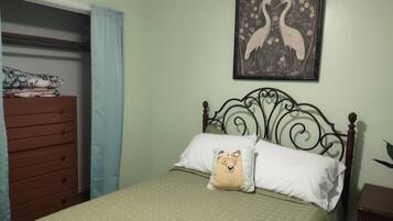 2 quartos, ferros/tábuas de passar roupa, Wi-Fi, roupa de cama