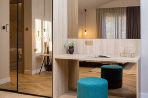 5 bedrooms, iron/ironing board, free WiFi, bed sheets - Villa Blue Hacienda with Pool (Marina)