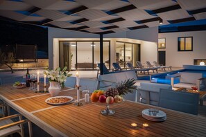 Outdoor dining - Villa Blue Hacienda with Pool (Marina)