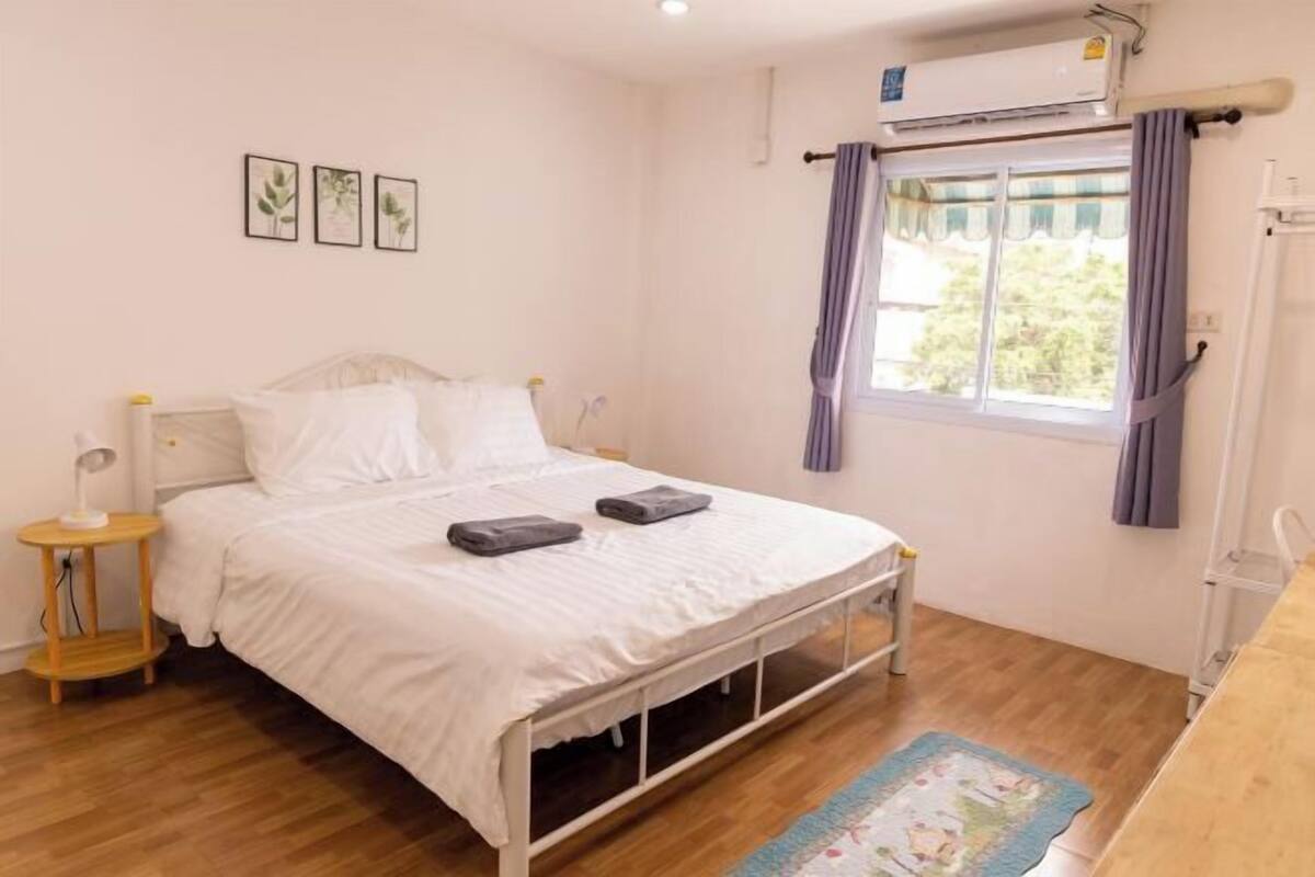 Desk, blackout curtains, iron/ironing board, free WiFi