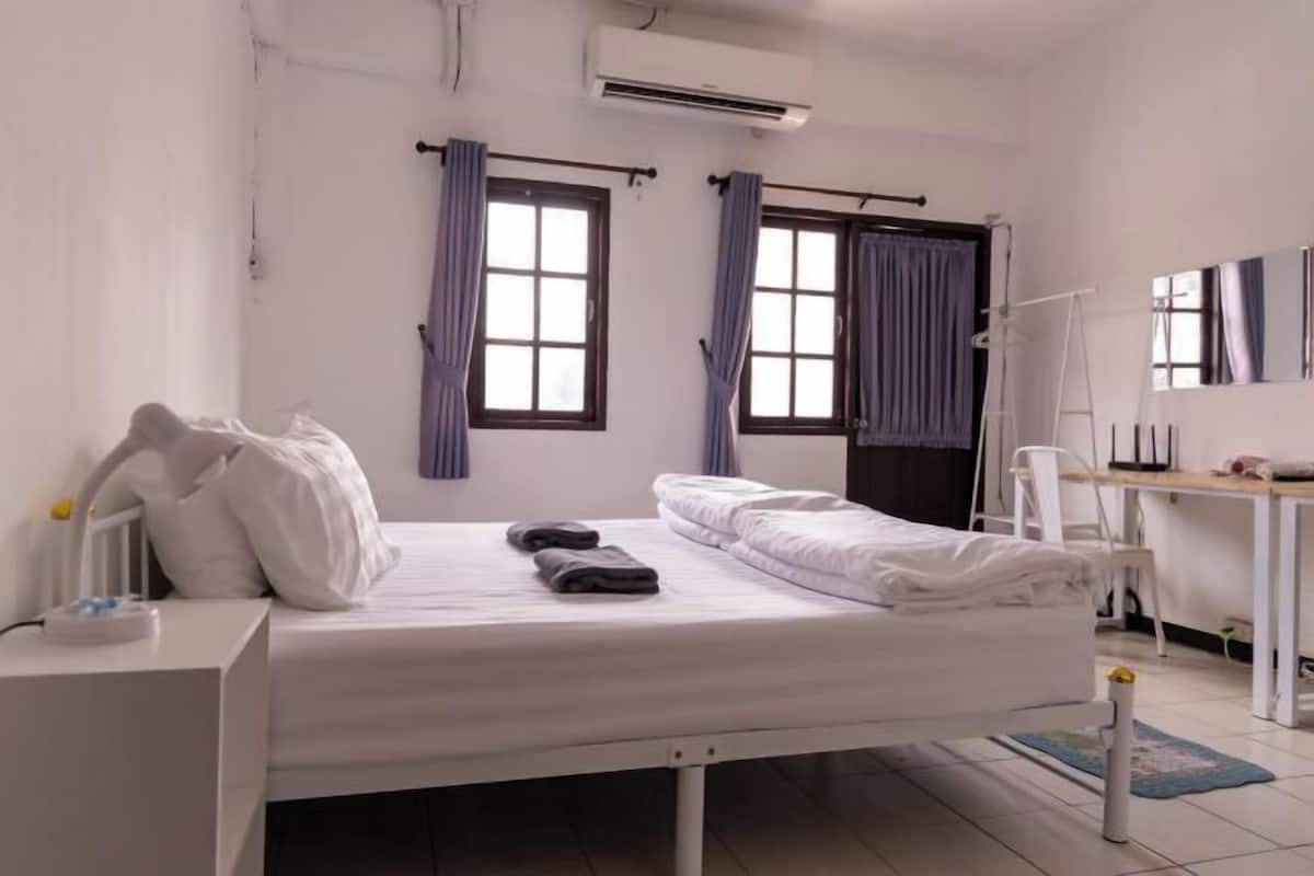 Desk, blackout curtains, iron/ironing board, free WiFi