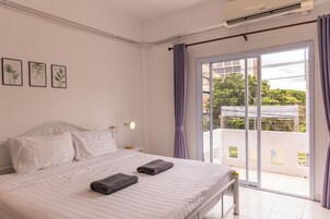 Habitación doble superior | Escritorio, cortinas opacas, tabla de planchar con plancha y wifi gratis