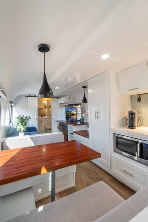 Microwave, coffee/tea maker, cookware/dishes/utensils, dining tables - Air Village Wagon Circle Unit #9 (Prescott)