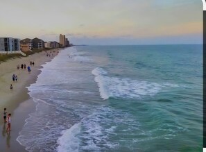 Beach nearby, sun-loungers, beach towels