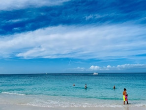 Solsenger og strandhåndklær