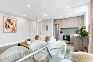 2 habitaciones, camas con efecto memoria y cortinas blackout