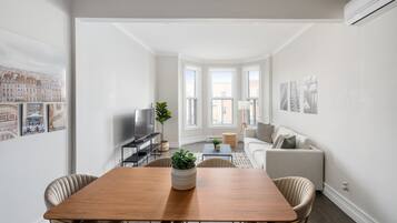 Departamento de diseñador | 2 habitaciones, camas con efecto memoria y cortinas blackout