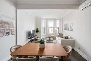 Design Apartment | 2 bedrooms, memory foam beds, blackout drapes, soundproofing - Plateau Prime Residence (Montreal)