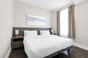 Deluxe Apartment | 2 bedrooms, memory foam beds, blackout drapes, soundproofing - Plateau Prime Residence (Montreal)