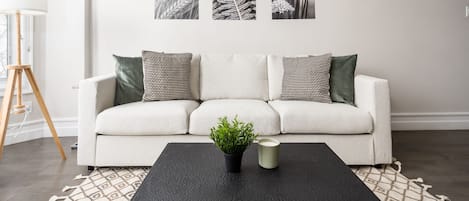 2 soveværelser, senge med madrasser af memory foam, mørklægningsgardiner