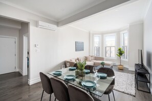 Deluxe Apartment | 2 bedrooms, memory foam beds, blackout drapes, soundproofing - Plateau Prime Residence (Montreal)