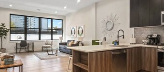 Funky ! 2BR Lux ! Free parking! 30 min to NYC