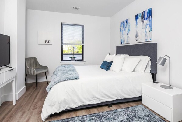 2 bedrooms, desk, iron/ironing board, travel cot