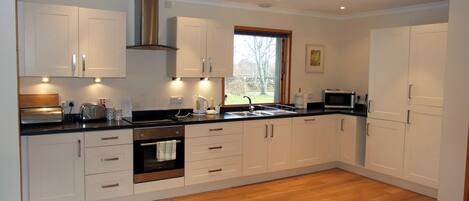 Lavavajillas y periquera