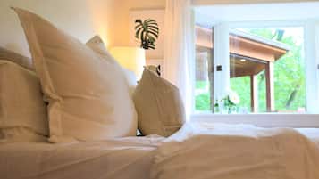 4 bedrooms, free WiFi, bed sheets