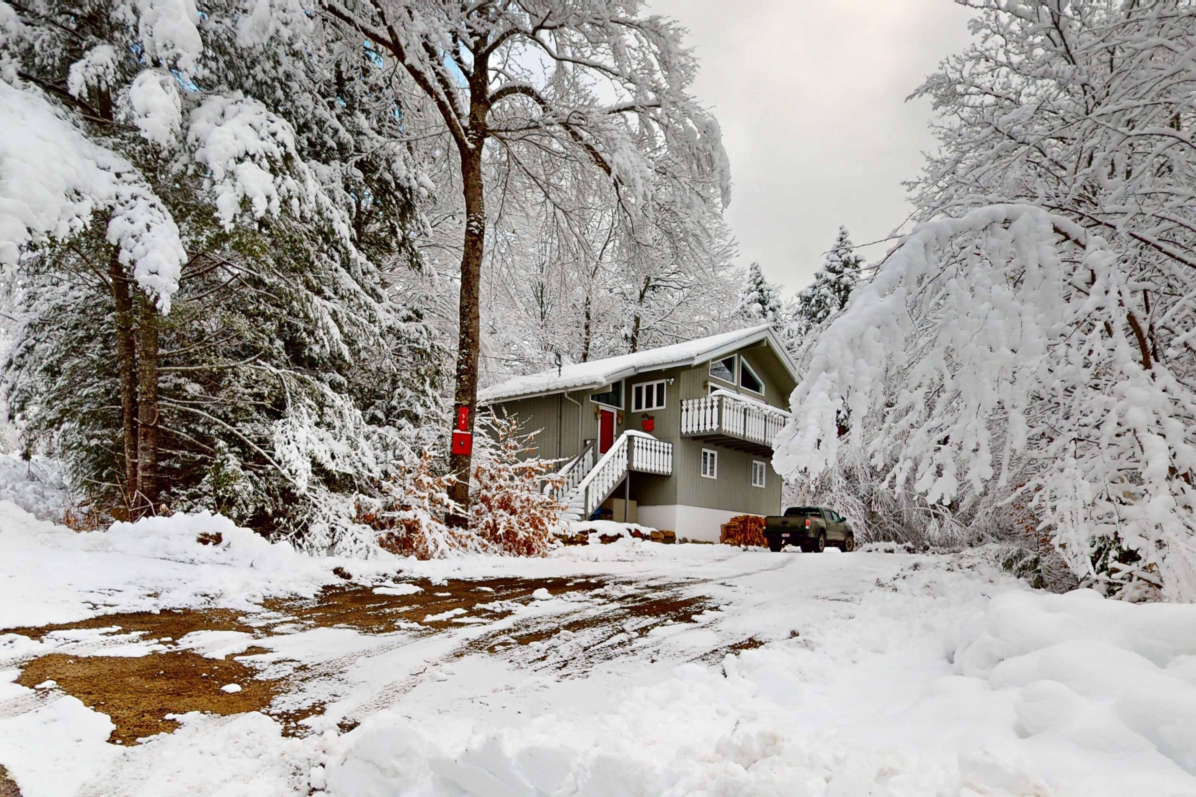 Secluded 2-story home with wood fireplace, deck, grill, fast WiFi, & streaming