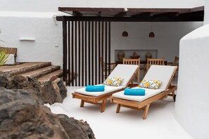 Outdoor dining - Las Pergolas Villa Rural - Apartment Puerto Calero (Tías)