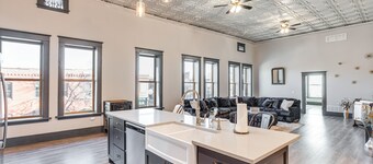 Florence Vacation Rental w/ Rooftop Deck!