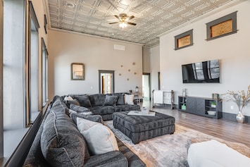 Florence Vacation Rental | 3BR | 2BA | Stairs Required to Enter