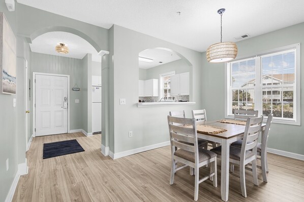 Dining - Barefoot Resort 2BR | Pool, Tennis, Shuttle 🏖️ (North Myrtle Beach)