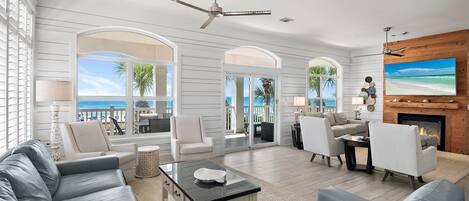 Smart-tv, videospelletjes, een dvd-speler en een stereo