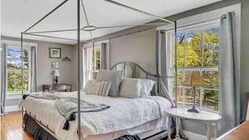 5 makuuhuonetta, silitysrauta/-lauta, ilmainen Wi-Fi, vuodevaatteet