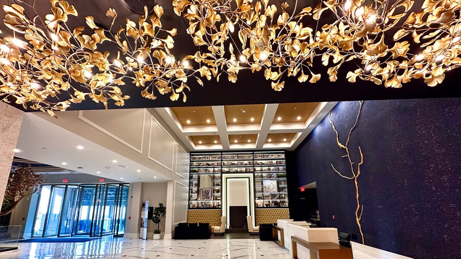 Chez Hotel Arlington Heights