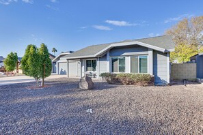 Exterior - Near Spring Training! Peoria Gem w/ Pool & Hot Tub (Peoria)