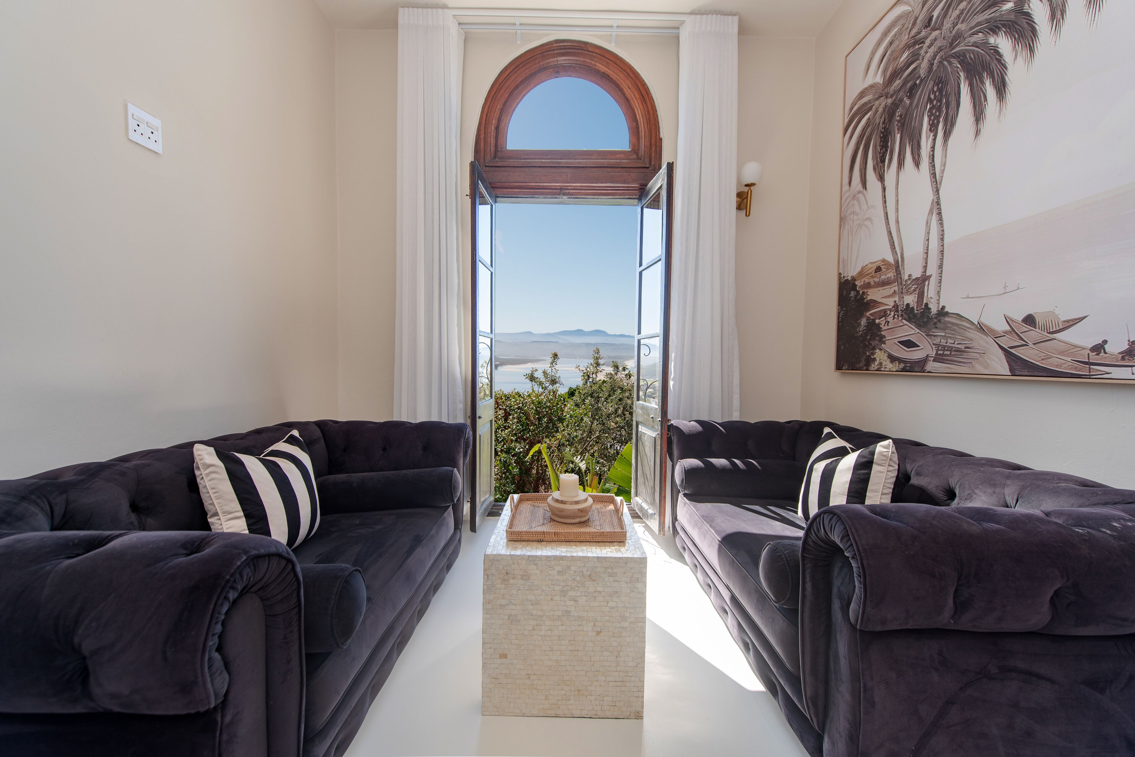 套房, 海景 | 起居区 | 40-英寸智能电视（配备数码频道）、Netflix、流媒体服务