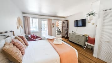 1 habitación, tabla de planchar con plancha, wifi gratis y ropa de cama