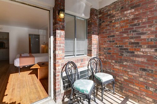 The Rainbow Room | 1 BR 1 BA Studio Apartment