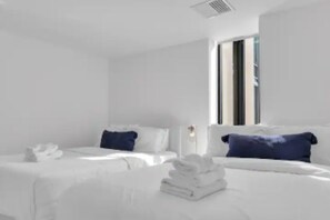 2 bedrooms, desk, iron/ironing board, WiFi