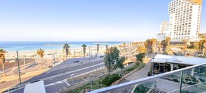 Apartment (2 Bedrooms) | Interior - Hayarkon Emeraude  (Tel Aviv)