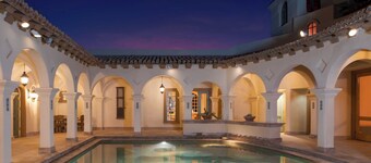 The Pond Estate by Avantstay Maximalist Designer Compound w/ 2 Casitas, Indoor + Outdoor Pools, Tennis Court, & Gorgeous Mountain Views 12k Sqft