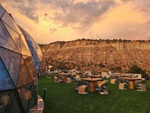 Terrace/patio - Clear Sky Resorts- Bryce Canyon Unique Stargazing Domes (Cannonville)