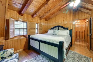 4 soverom, strykejern/-brett, reiseseng for barn og wi-fi (inkludert)