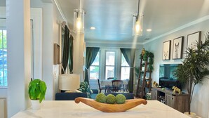 Interior - 🌟Historic Rawls Compound🌟 (St. Petersburg)