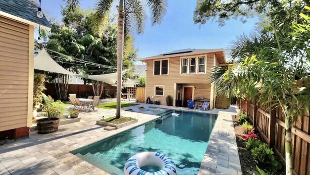 Pool - 🌟Historic Rawls Compound🌟 (St. Petersburg)
